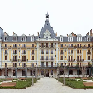  Appartement Ancien Palace Bernascon Vue Sur Classe 3 Etoiles